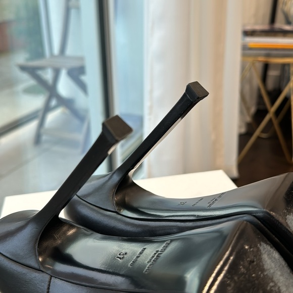 Yves Saint Laurent YSL Tribute 2 105 Pumps in Black. Euro size 37 ~ US size 7. - Picture 5 of 12